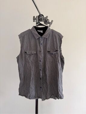 Men's Sleeveless Button-Down Shirt - Gray Stripe